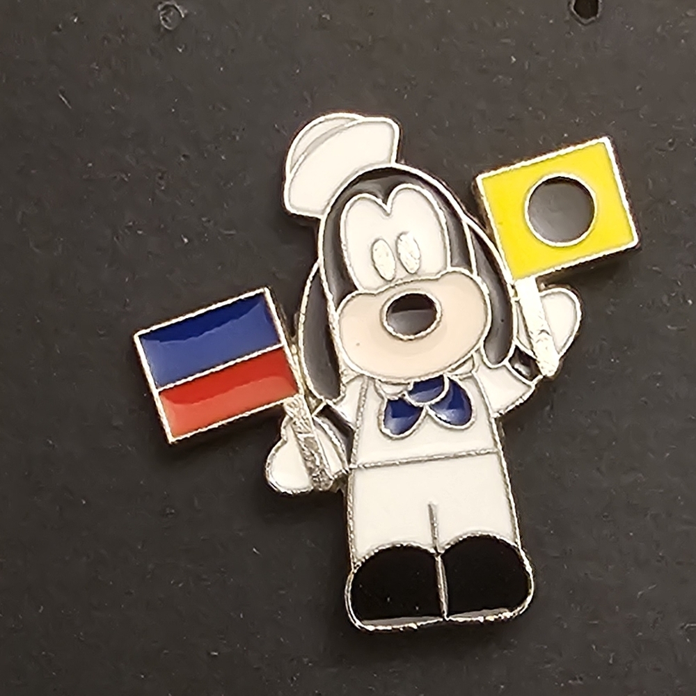 Disney Trading Pin, Disney Cruise Line, Goody with Flags in Sailor Suit 2008